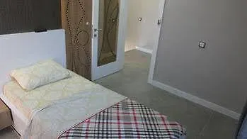 מלון Hande Homes *