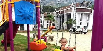 מלון Hande Homes *