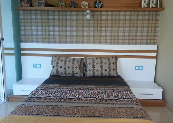 מלון Hande Homes *